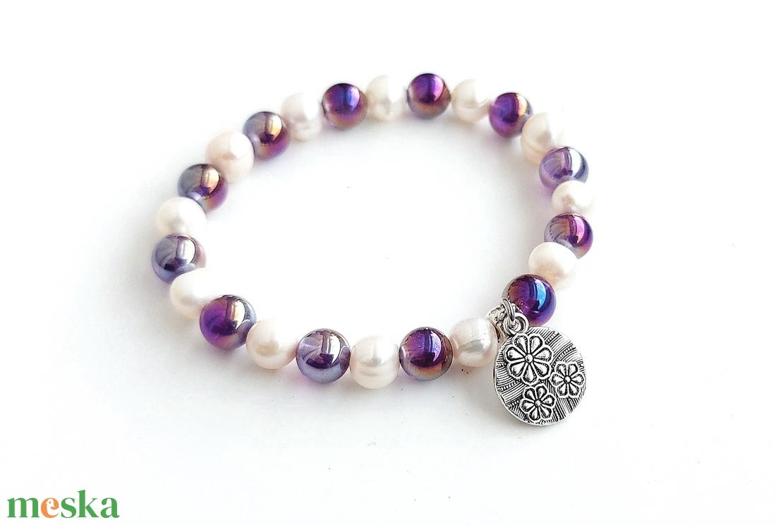 Lágy szellő - ametiszt aurakvarc, igazgyöngy ásványkarkötő - ékszer - karkötő - gyöngyös karkötő - Meska.hu