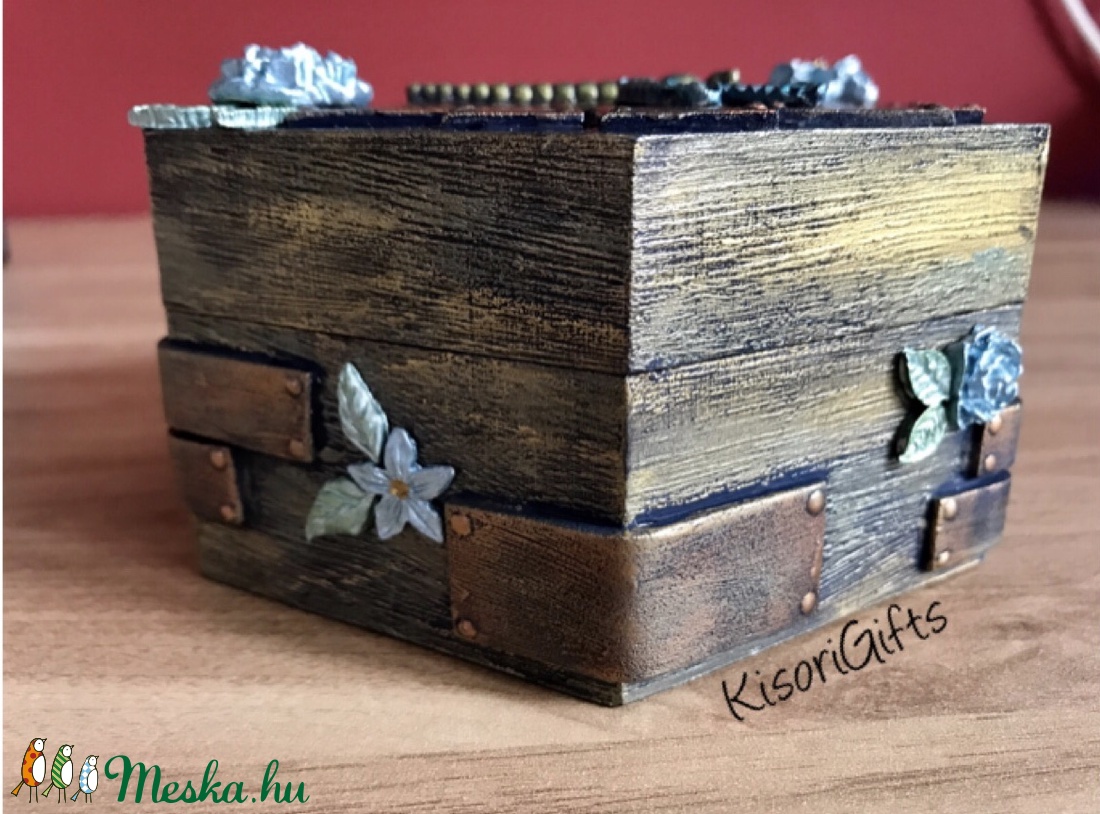 Szitakötős mixed-media ékszerdoboz, steampunk, választható felirattal - - Meska.hu Szitakötős mixed-media ékszerdoboz, steampunk, választható felirattal - - Meska.hu