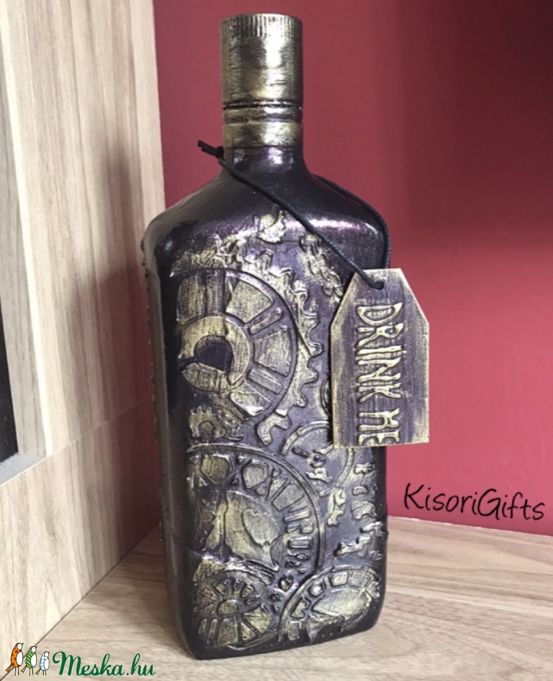 Legénybúcsúra, születésnapra steampunk whiskey-s üveg (1L), bronz-arany - otthon & életmód - dekoráció - asztal és polc dekoráció - díszüveg - Meska.hu Legénybúcsúra, születésnapra steampunk whiskey-s üveg (1L), bronz-arany - otthon & életmód - dekoráció - asztal és polc dekoráció - díszüveg - Meska.hu