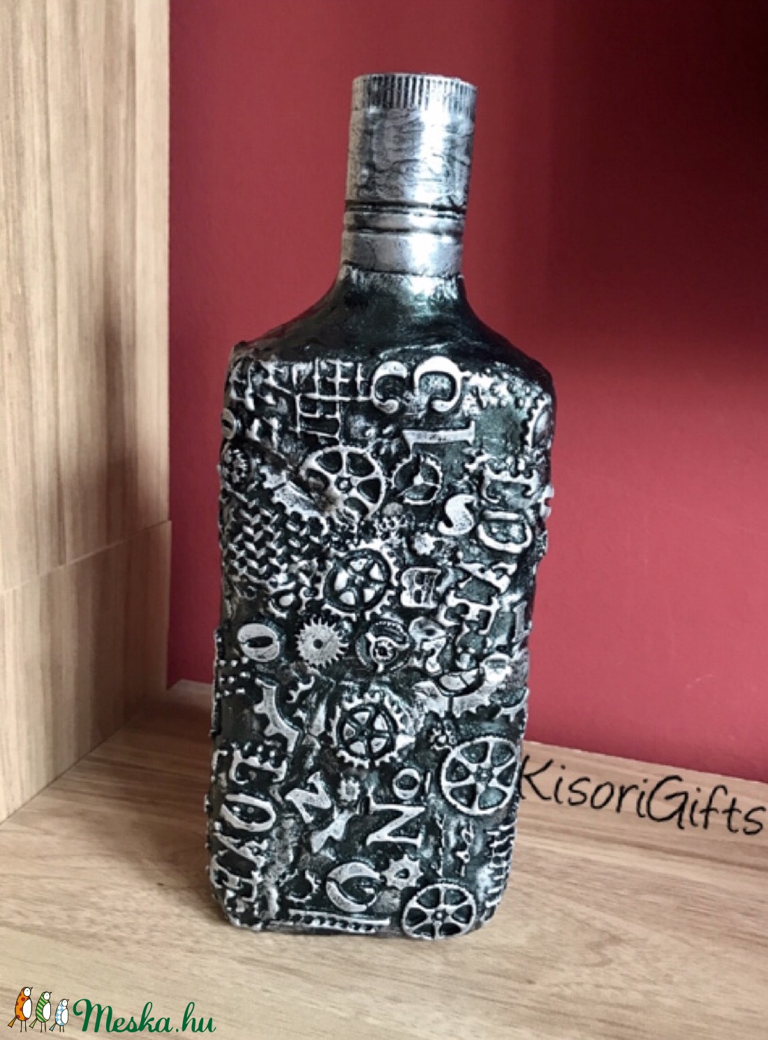 Legénybúcsúra, születésnapra steampunk whiskey-s üveg (0,7 L)  metál méregzöld - lila - otthon & lakás - dekoráció - asztal és polc dekoráció - díszüveg - Meska.hu