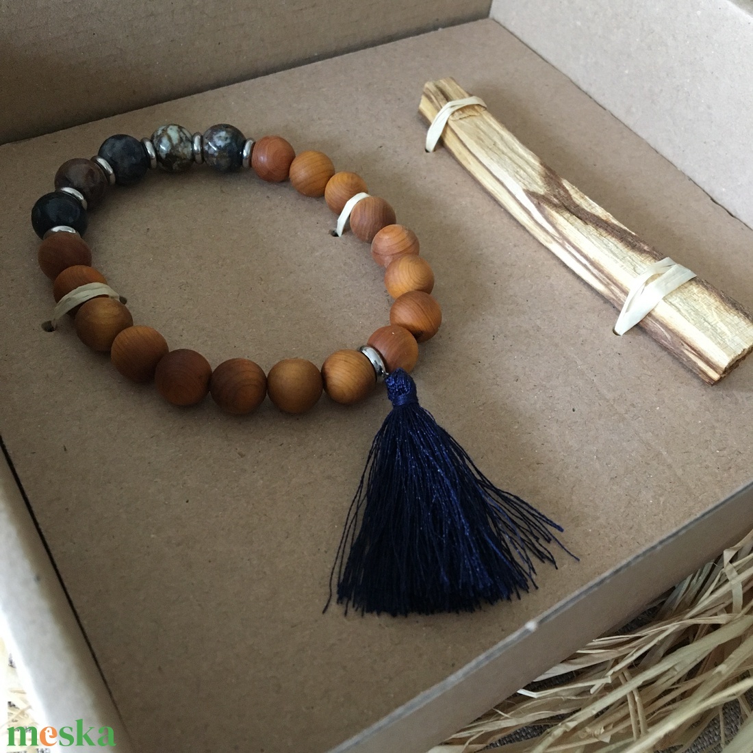 Apa amulett készlet nagy méret - ékszer - karkötő - bogyós karkötő - Meska.hu Apa amulett készlet nagy méret - ékszer - karkötő - bogyós karkötő - Meska.hu