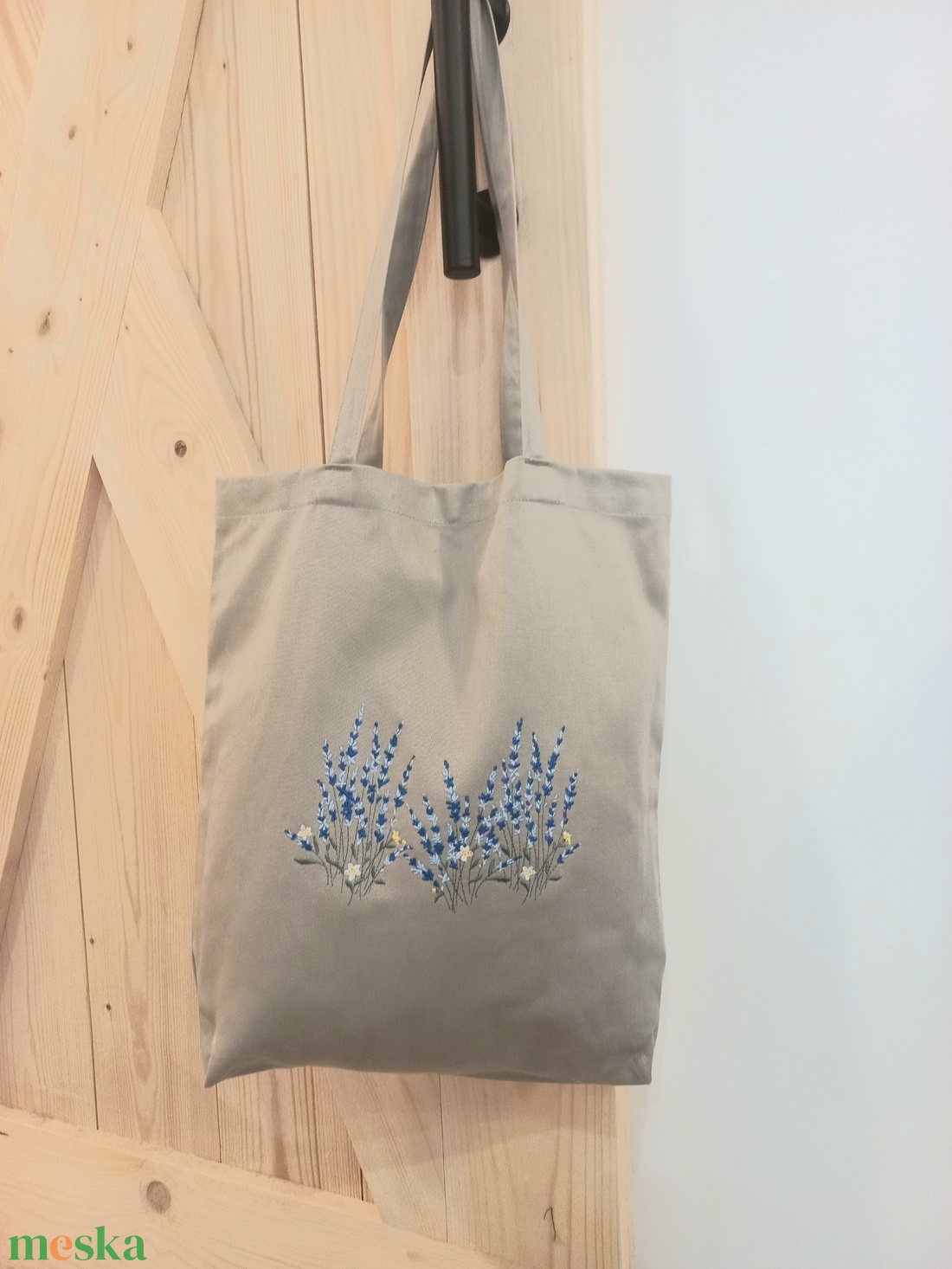 Levendulás hímzett vászontáska - táska & tok - bevásárlás & shopper táska - kenyeres zsák - Meska.hu Levendulás hímzett vászontáska - táska & tok - bevásárlás & shopper táska - kenyeres zsák - Meska.hu