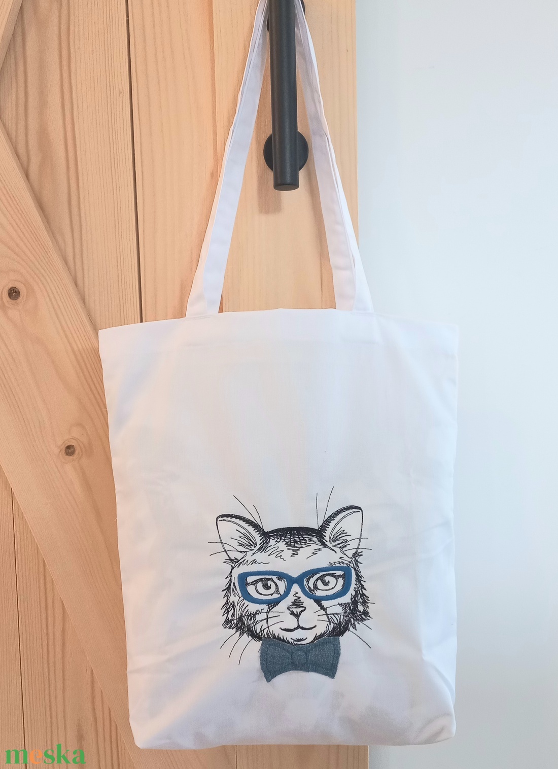 Macskás hímzett vászontáska - táska & tok - bevásárlás & shopper táska - kenyeres zsák - Meska.hu Macskás hímzett vászontáska - táska & tok - bevásárlás & shopper táska - kenyeres zsák - Meska.hu