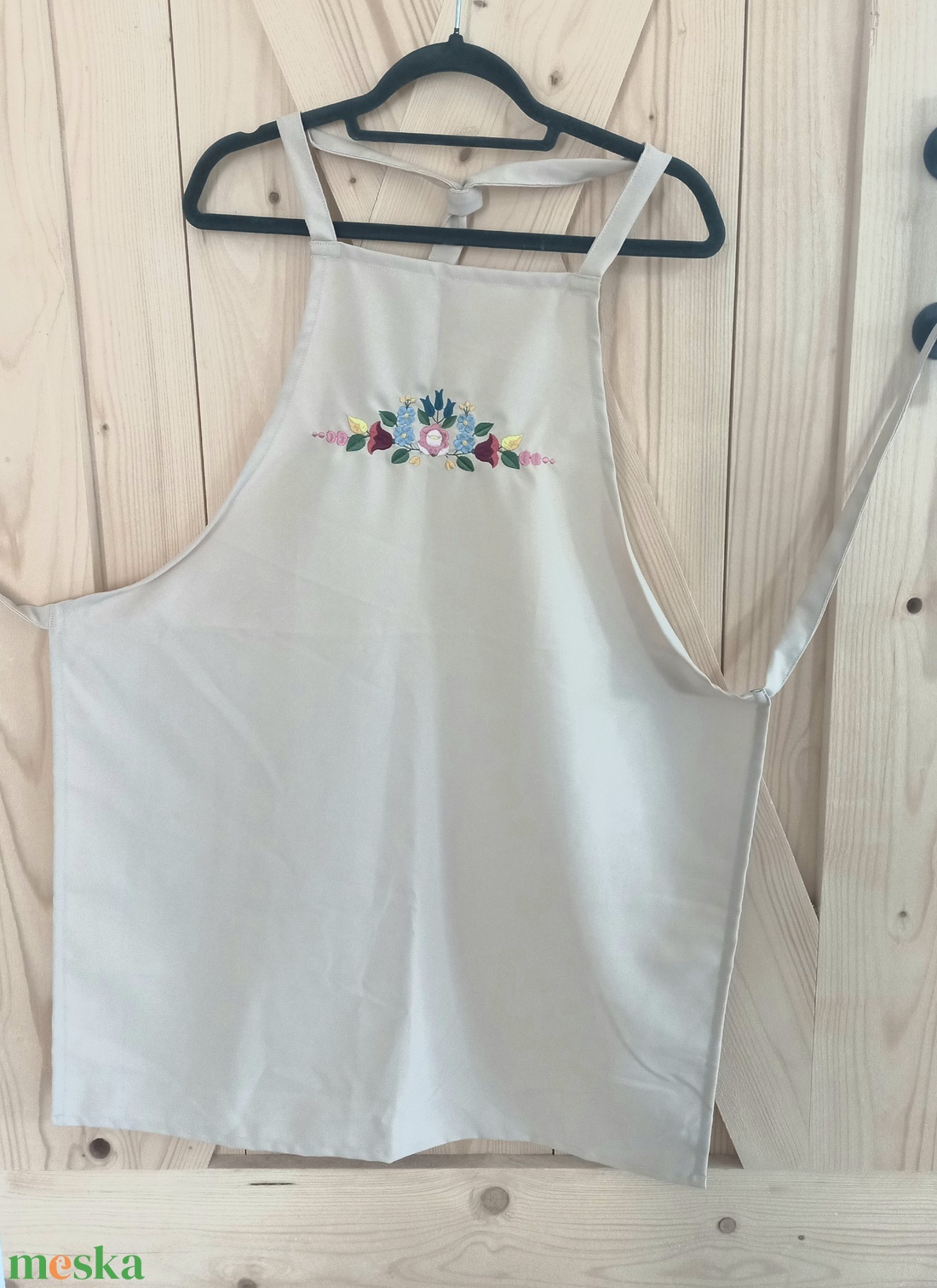 Hímzett kötény-kalocsa fűzér - otthon & életmód - konyhafelszerelés, tálalás - konyhai textil - kötény - Meska.hu