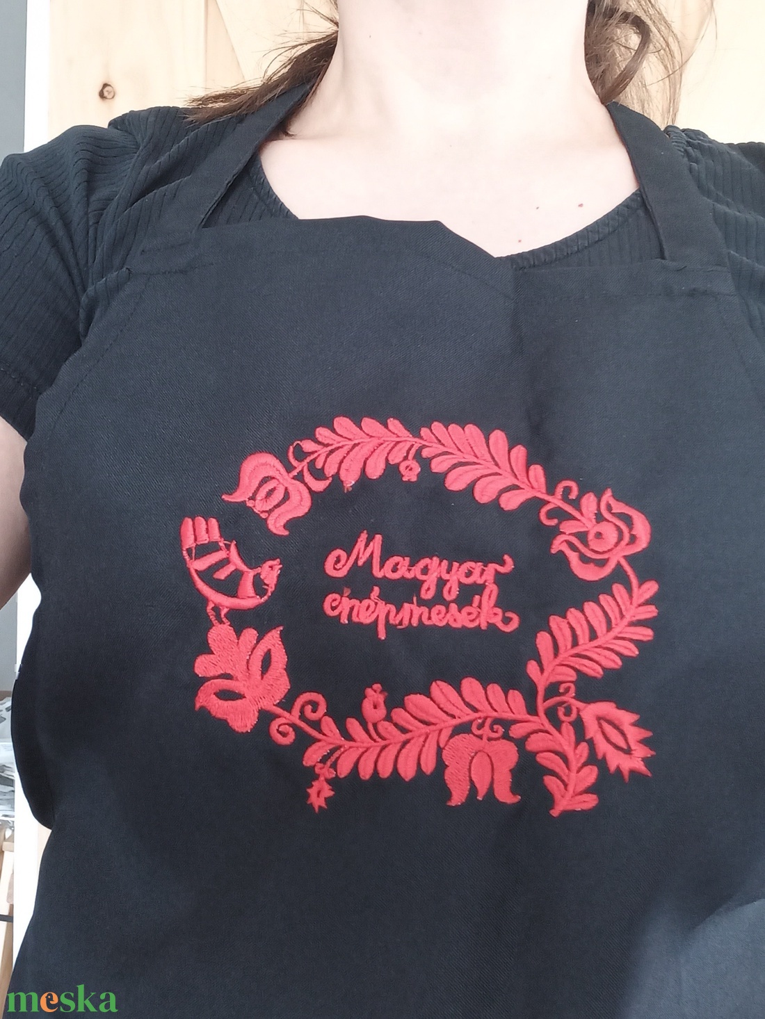 Hímzett kötény-népmesés ANYA - otthon & életmód - konyhafelszerelés, tálalás - konyhai textil - kötény - Meska.hu Hímzett kötény-népmesés ANYA - otthon & életmód - konyhafelszerelés, tálalás - konyhai textil - kötény - Meska.hu