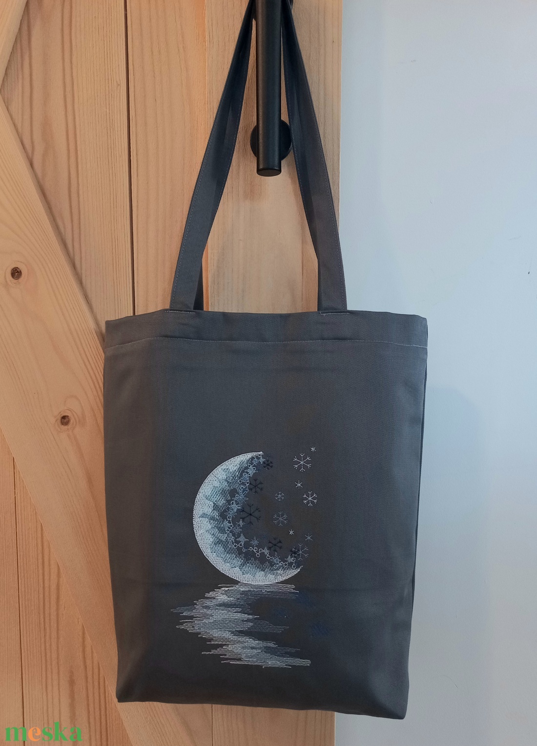 Holdas hímzett vászontáska - táska & tok - bevásárlás & shopper táska - kenyeres zsák - Meska.hu Holdas hímzett vászontáska - táska & tok - bevásárlás & shopper táska - kenyeres zsák - Meska.hu