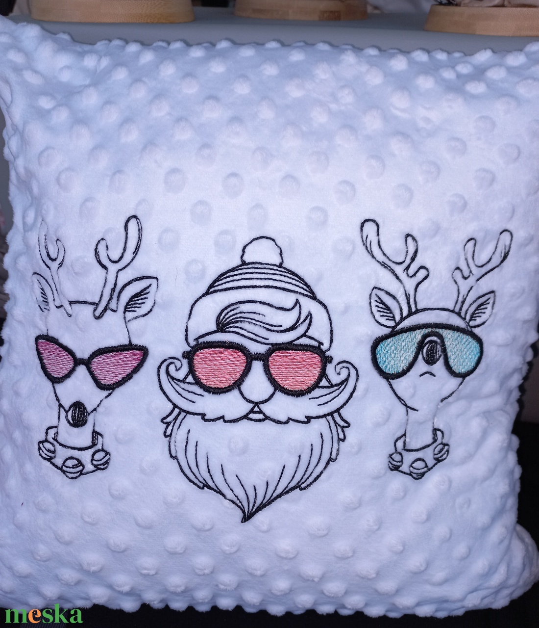 Vicces télapós hímzett díszpárna - otthon & életmód - babaszoba, gyerekszoba - gyerek díszpárna - Meska.hu