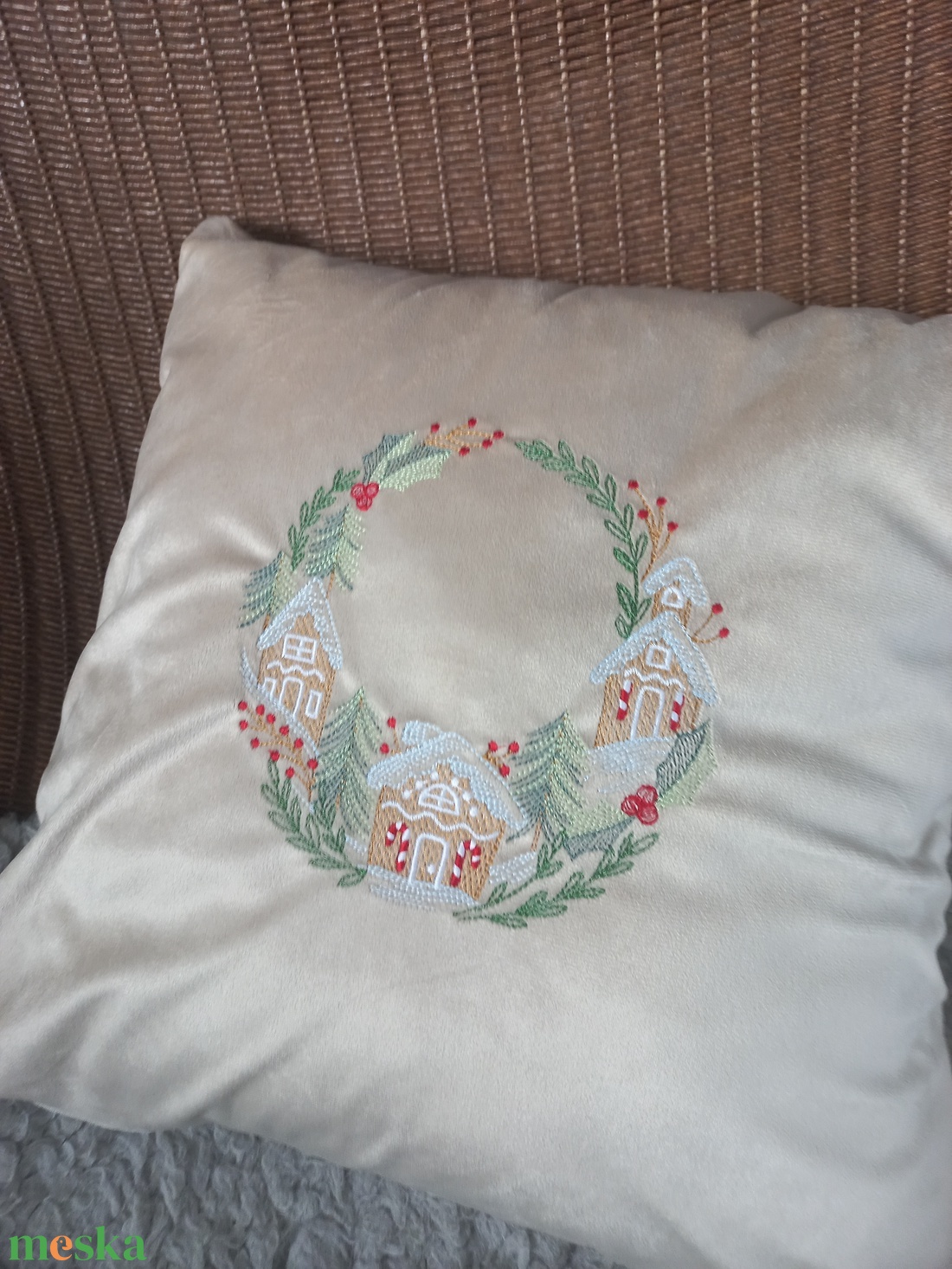 Karácsonyi koszorús  díszpárna- ásványzöld - otthon & életmód - lakástextil - párna & párnahuzat - Meska.hu