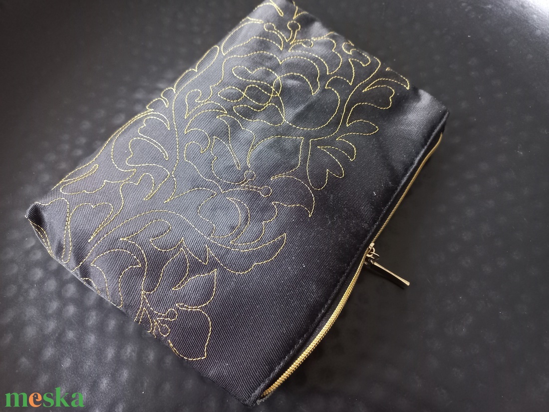  Hímzett neszeszer- arany tűzés - táska & tok - neszesszer - Meska.hu