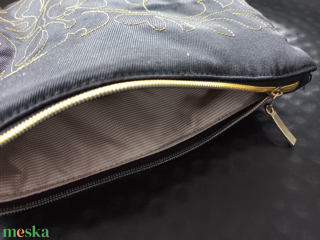  Hímzett neszeszer- arany tűzés - táska & tok - neszesszer - Meska.hu