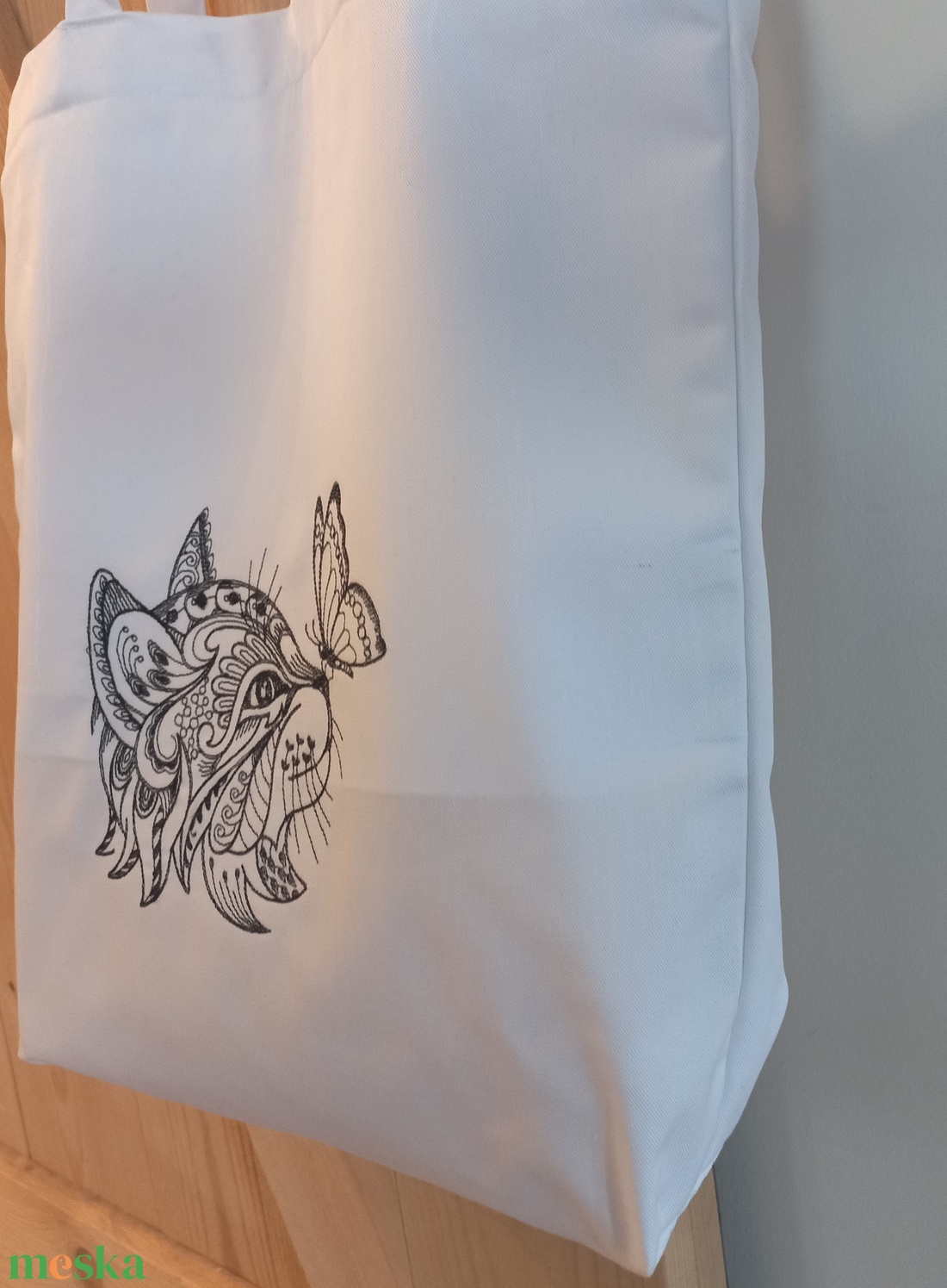 Pillangós cica hímzéses vászontáska - táska & tok - bevásárlás & shopper táska - kenyeres zsák - Meska.hu Pillangós cica hímzéses vászontáska - táska & tok - bevásárlás & shopper táska - kenyeres zsák - Meska.hu