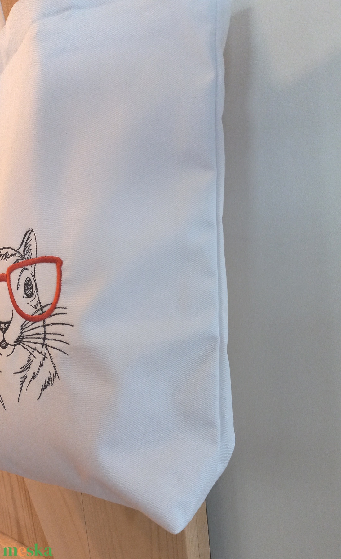 Hímzett vászontáska / mókus narancs szemüveggel - táska & tok - bevásárlás & shopper táska - shopper, textiltáska, szatyor - Meska.hu