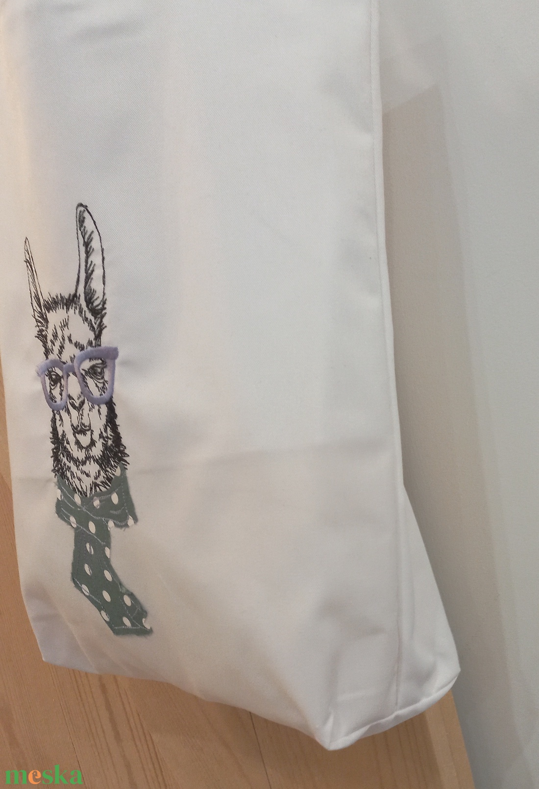 Hímzett vászontáska / láma virágos sállal - táska & tok - bevásárlás & shopper táska - shopper, textiltáska, szatyor - Meska.hu