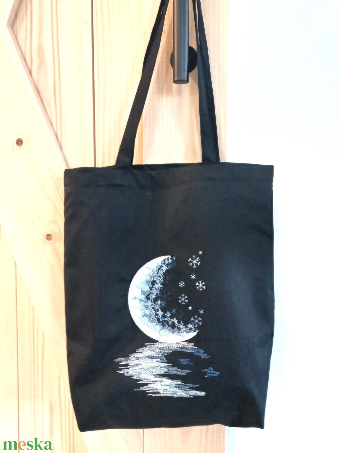 Hímzett vászontáska / holdfény hímzéssel - táska & tok - bevásárlás & shopper táska - shopper, textiltáska, szatyor - Meska.hu Hímzett vászontáska / holdfény hímzéssel - táska & tok - bevásárlás & shopper táska - shopper, textiltáska, szatyor - Meska.hu