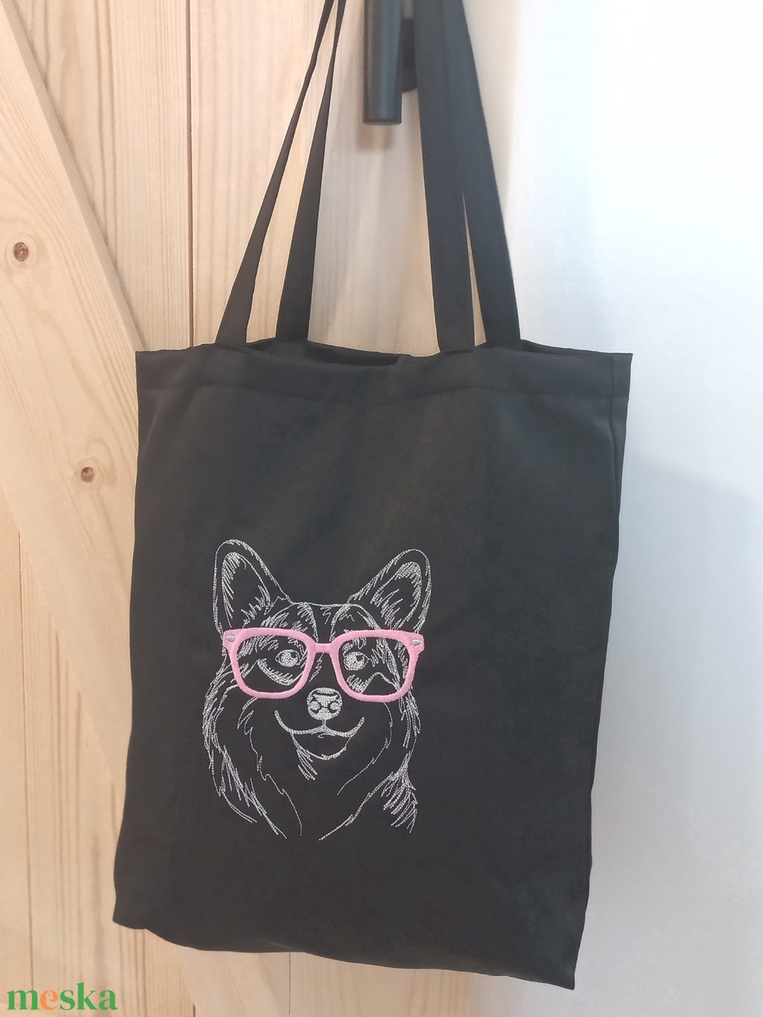 Selymes vászontáska szemüveges corgi hímzéssel - táska & tok - bevásárlás & shopper táska - shopper, textiltáska, szatyor - Meska.hu