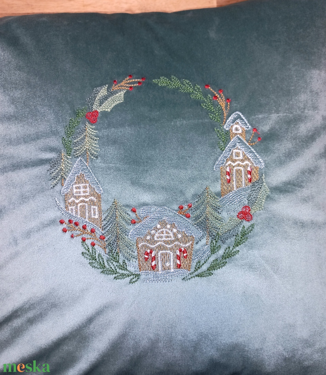 Karácsonyi koszorús  díszpárna- ásványzöld - otthon & életmód - lakástextil - párna & párnahuzat - Meska.hu