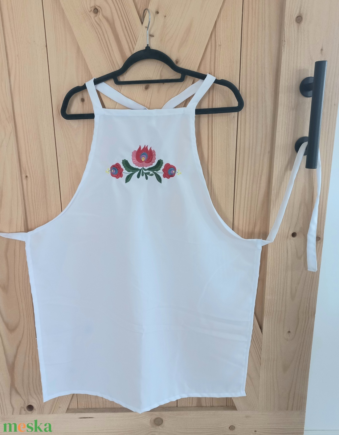 Hímzett kötény-matyó fűzér /fekete - otthon & életmód - konyhafelszerelés, tálalás - konyhai textil - kötény - Meska.hu
