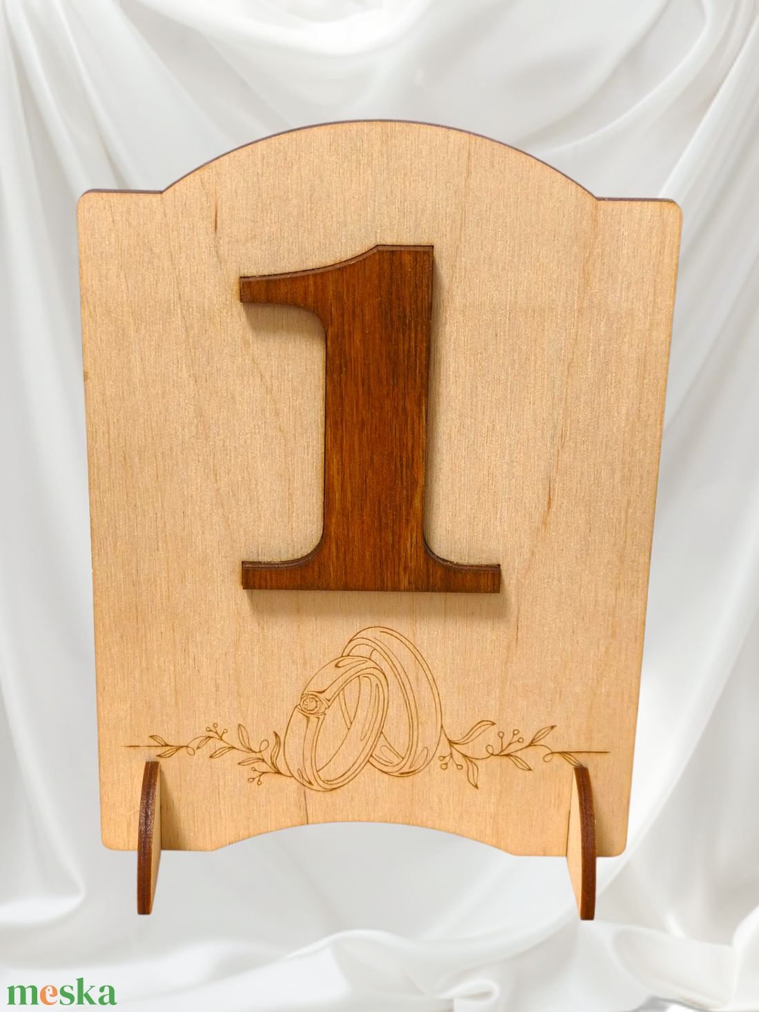 Esküvői Asztalszám Tábla � Rusztikus Fa, Gravírozott Gyűrű Motívummal (1-től 20-ig választható) - esküvő - dekoráció - asztaldísz - Meska.hu