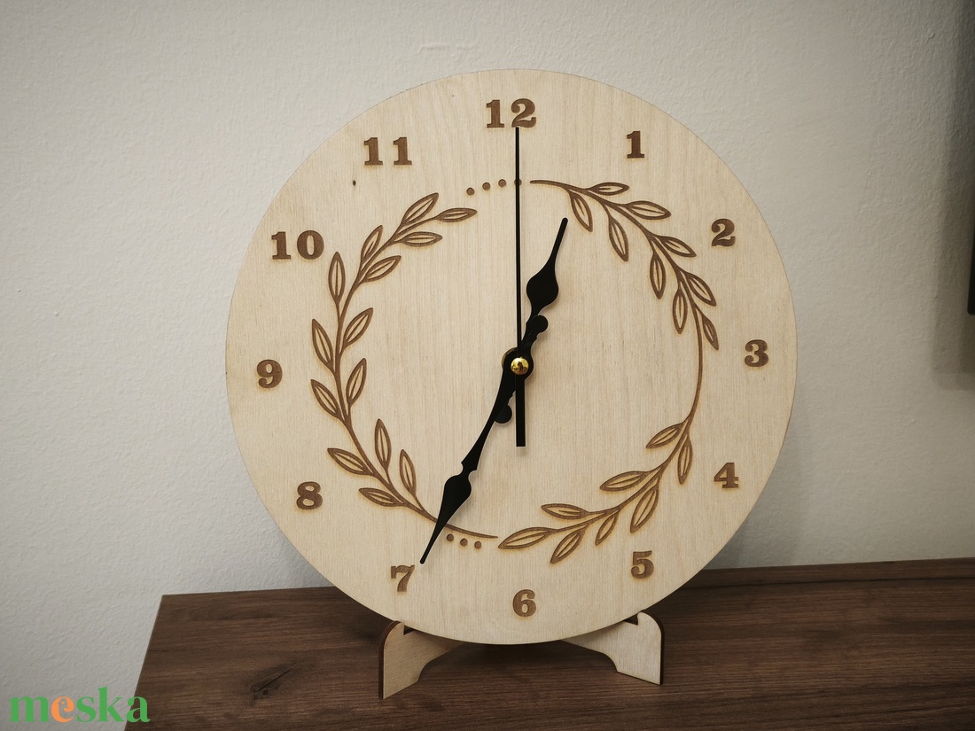 Pedagógus ajándék gravírozott fa óra egyedi felirattal � 25 cm-es ballagási ajándék óvónőknek, tanároknak - otthon & életmód - dekoráció - fali és függő dekoráció - falióra & óra - Meska.hu