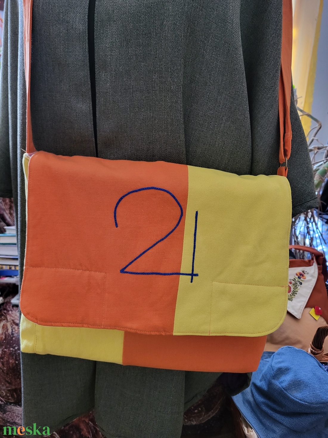 Válltáska Jupiter szimbólummal- női - táska & tok - kézitáska & válltáska - alkalmi táska - Meska.hu