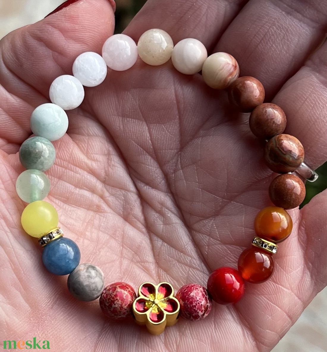 Ásvány karkötő virággal. - ékszer - karkötő - ásványkarkötő - Meska.hu