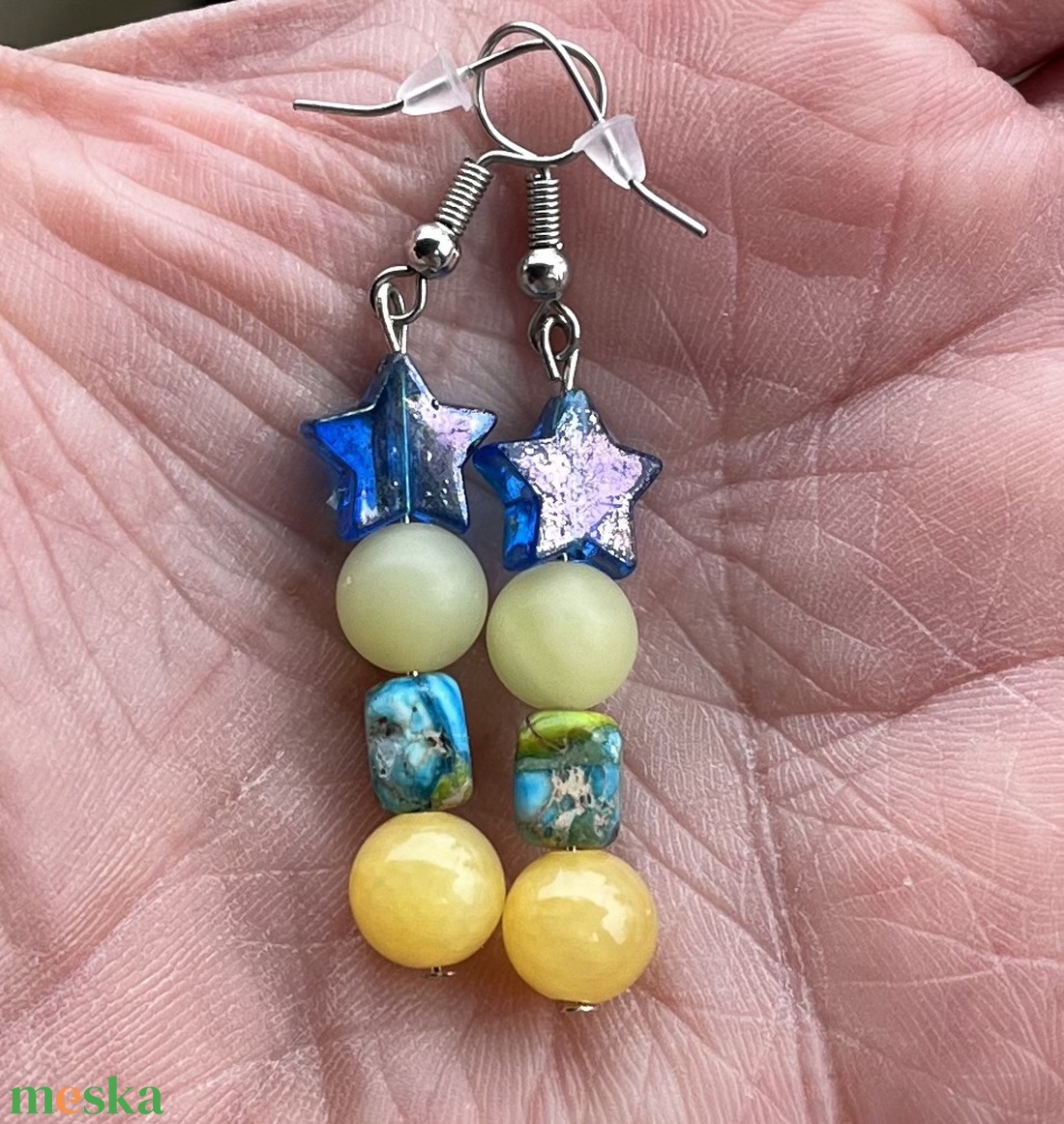 Karácsonyi csillag-ásvány fülbevaló - ékszer - fülbevaló - lógó fülbevaló - Meska.hu