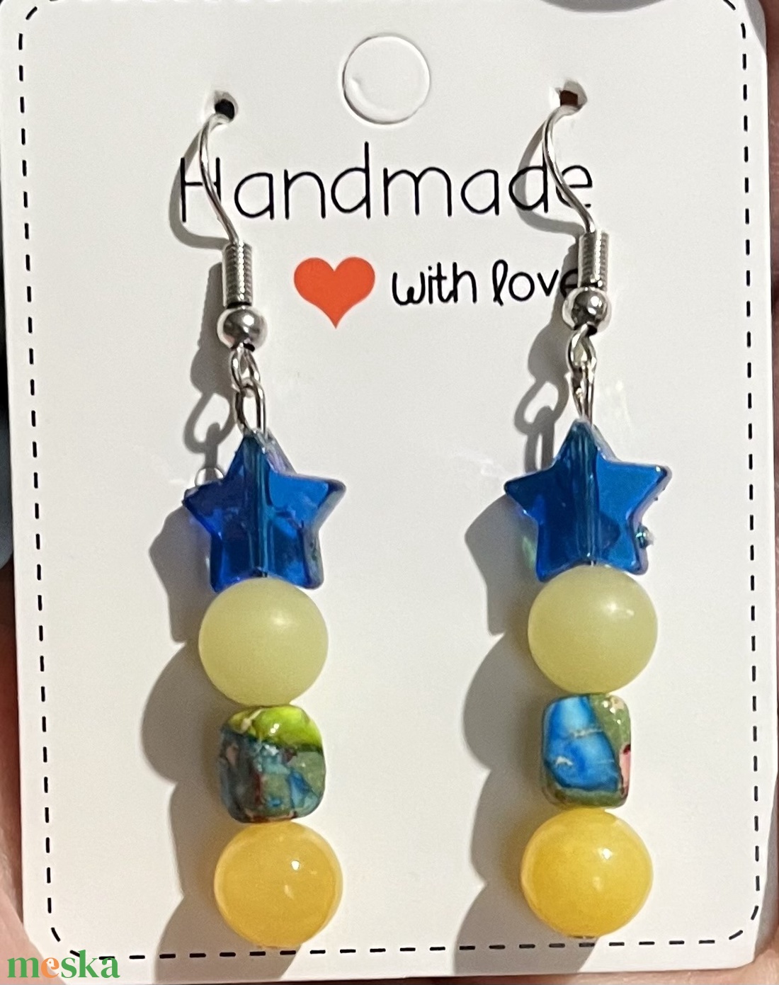 Karácsonyi csillag-ásvány fülbevaló - ékszer - fülbevaló - lógó fülbevaló - Meska.hu