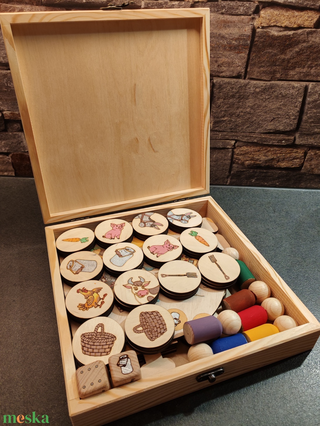 Fa társasjáték - A tanya  - játék & sport - táblajáték és kártyajáték - társasjátékok - dobókocka - Meska.hu