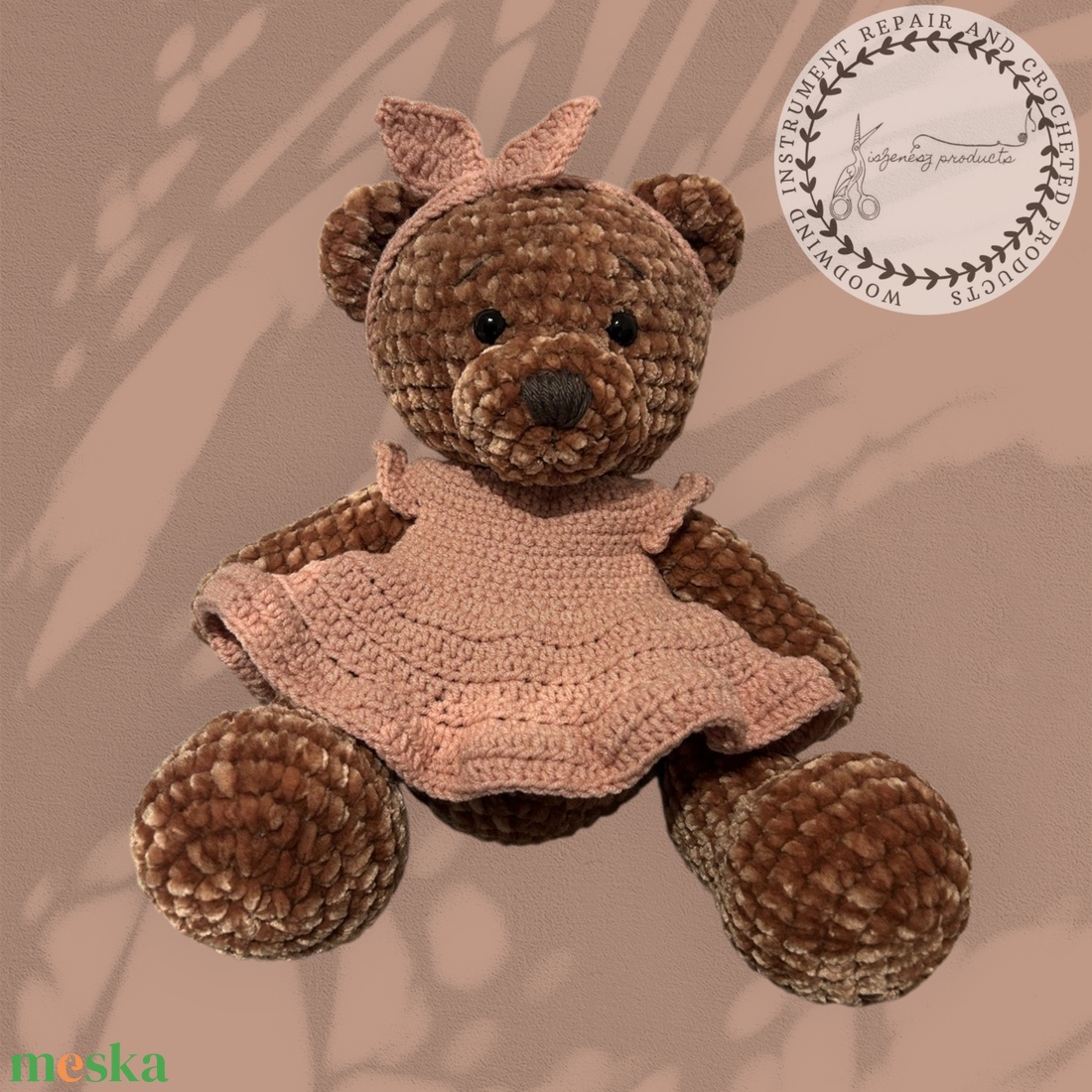 Horgolt pihe-puha mackó ruhában - játék & sport - plüssállat & játékfigura - maci - Meska.hu