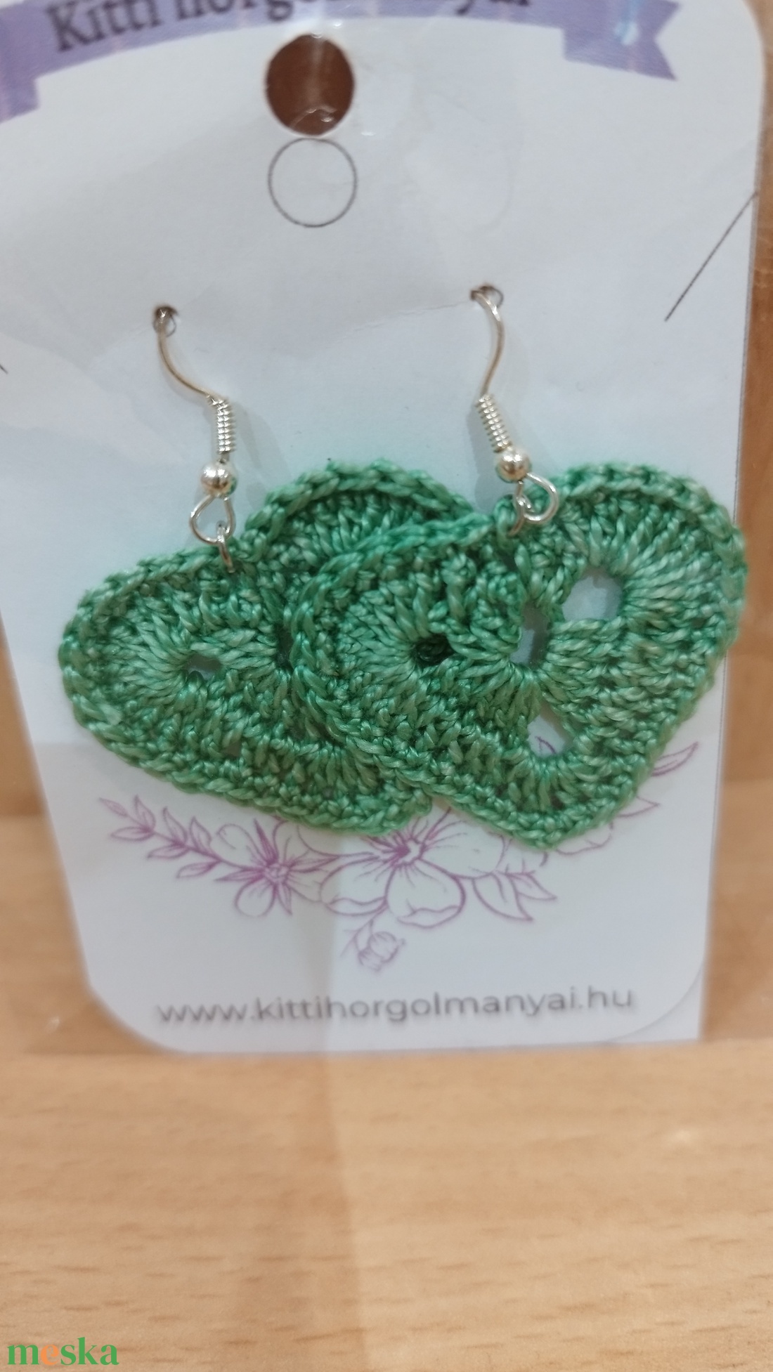 Horgolt szív alakú fülbevaló - ékszer - fülbevaló - lógó fülbevaló - Meska.hu