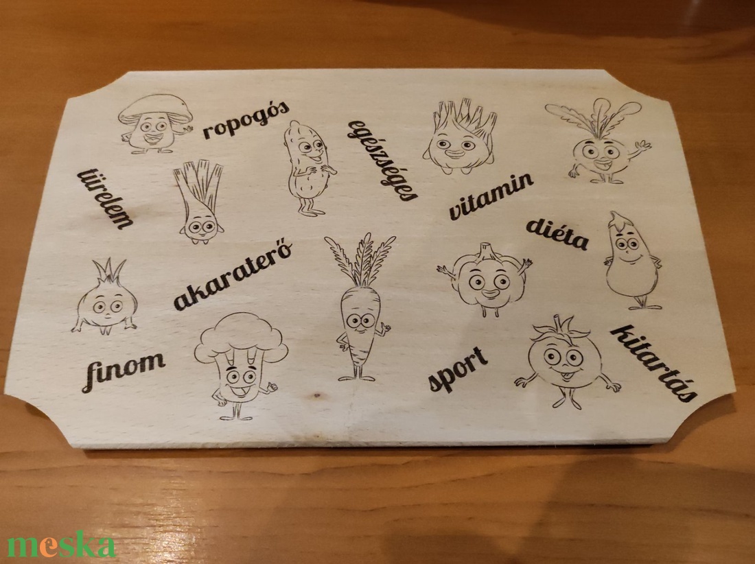 Vidám vágódeszka - otthon & életmód - konyhafelszerelés, tálalás - sütés, főzés - vágódeszka - Meska.hu Vidám vágódeszka - otthon & életmód - konyhafelszerelés, tálalás - sütés, főzés - vágódeszka - Meska.hu