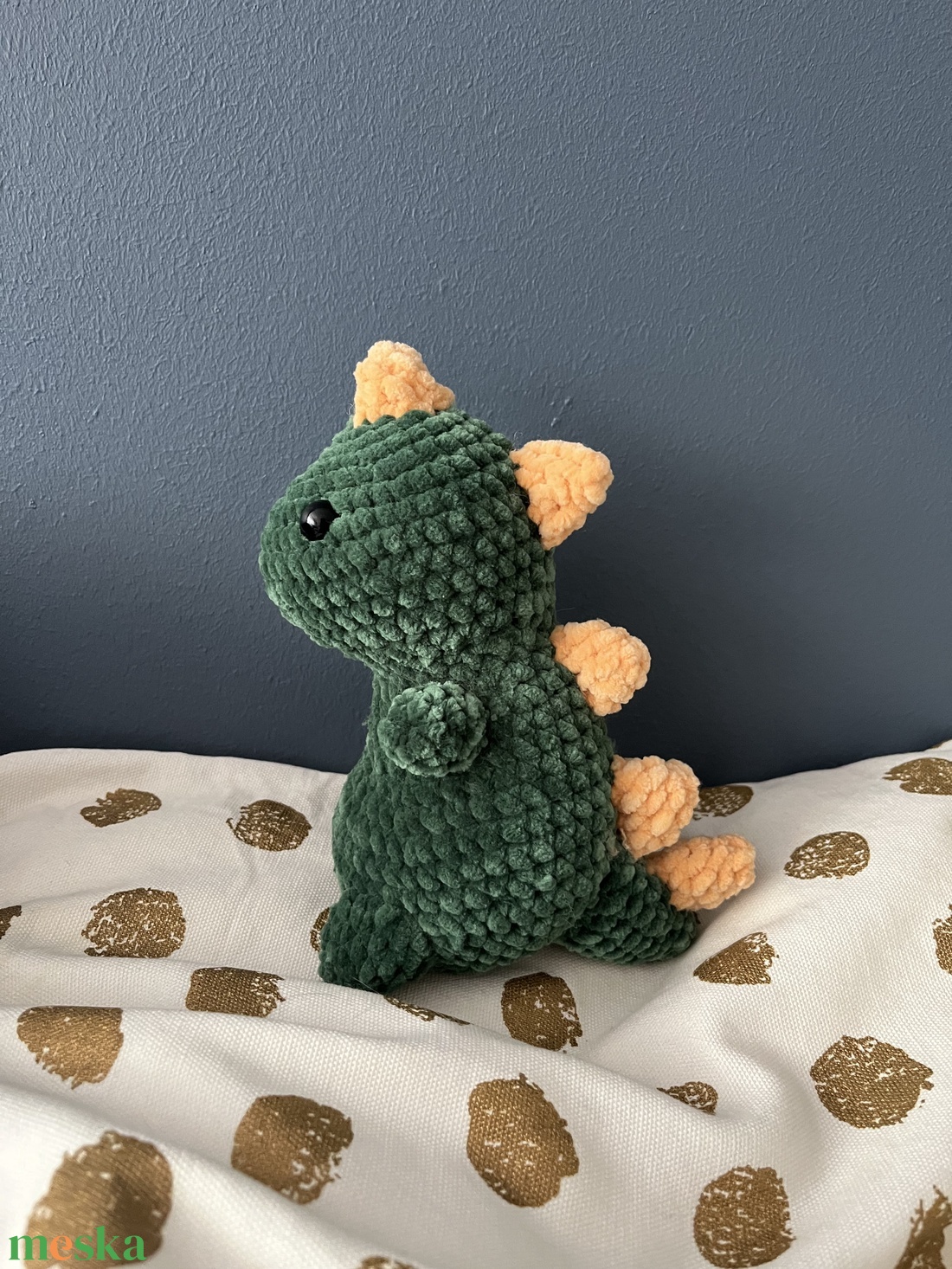 Horgolt dínó - játék & sport - plüssállat & játékfigura - nyuszi - Meska.hu