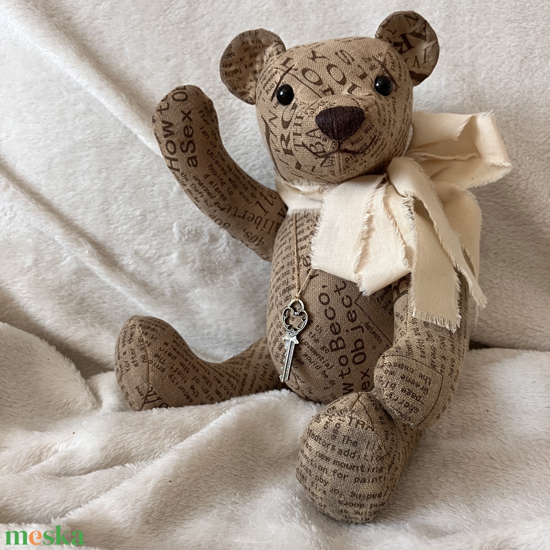 Vintage újságmintás Teddy maci - játék & sport - plüssállat & játékfigura - maci - Meska.hu Vintage újságmintás Teddy maci - játék & sport - plüssállat & játékfigura - maci - Meska.hu