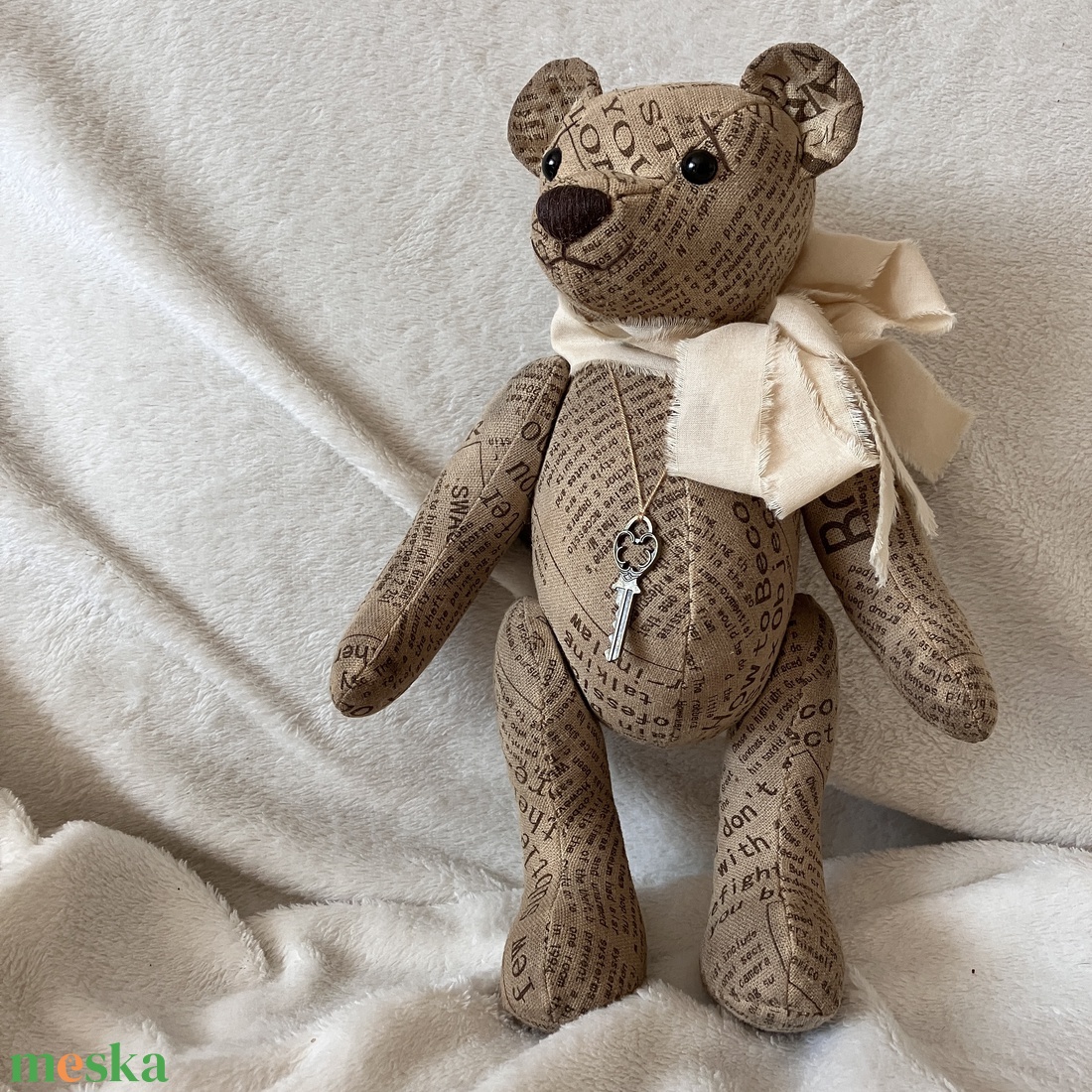 Vintage újságmintás Teddy maci - játék & sport - plüssállat & játékfigura - maci - Meska.hu Vintage újságmintás Teddy maci - játék & sport - plüssállat & játékfigura - maci - Meska.hu