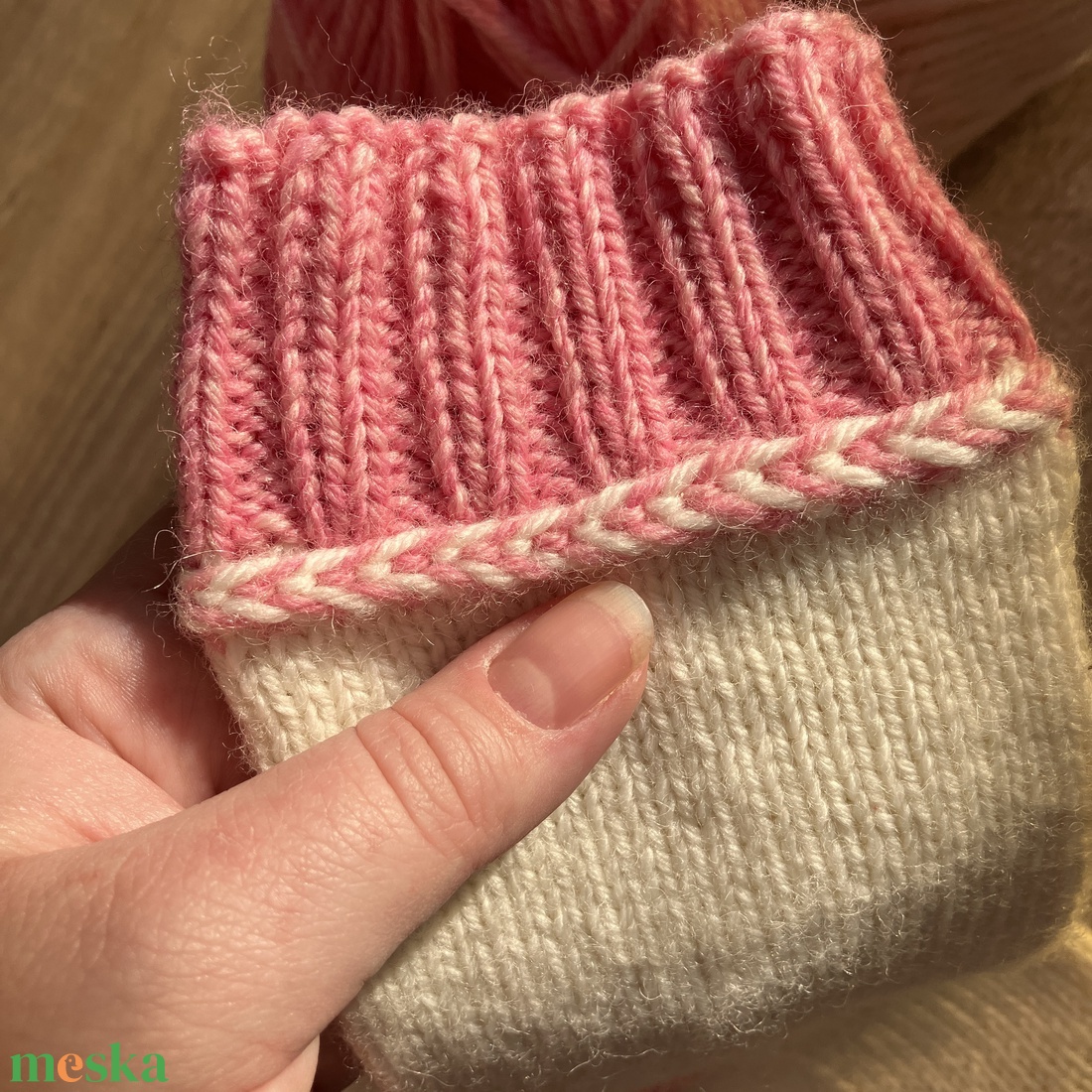 Kézzel kötött gyapjú zokni  eperfagylalt  Méret: 36-37 - ruha & divat - cipő & papucs - zokni - Meska.hu