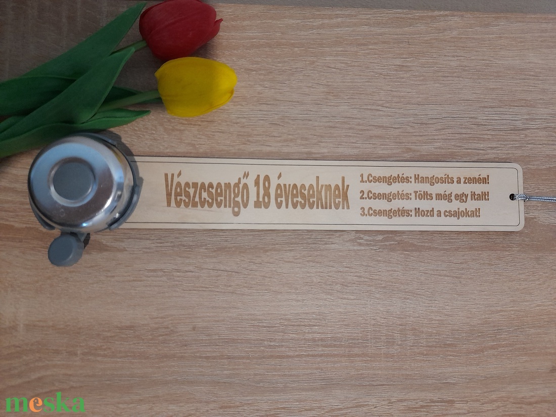 Vészcsengő 18 éves születésnapra - otthon & életmód - dekoráció - fali és függő dekoráció - falra akasztható dekor - Meska.hu