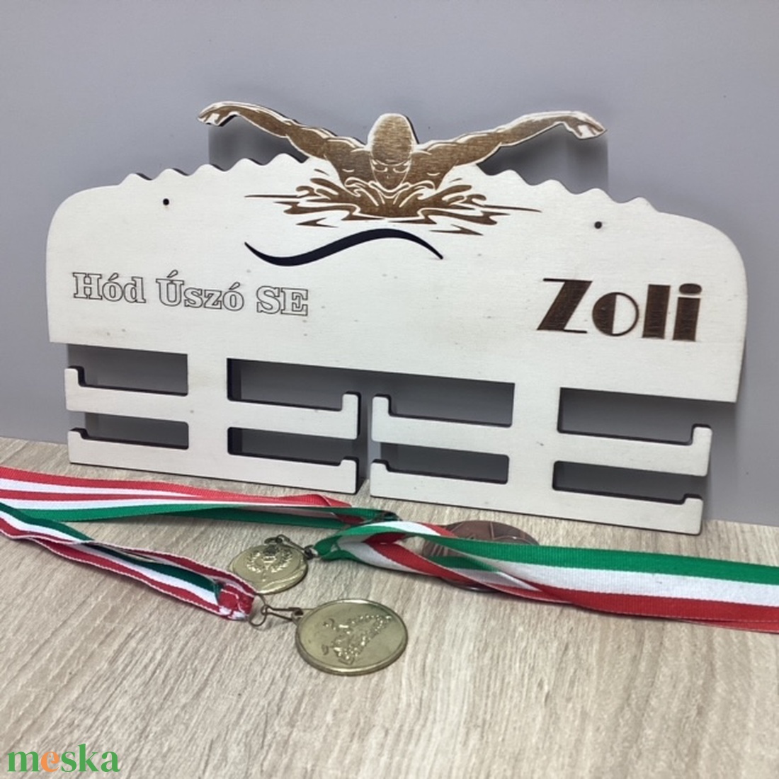 Éremtartó úszás - otthon & életmód - dekoráció - fali és függő dekoráció - éremtartó - Meska.hu