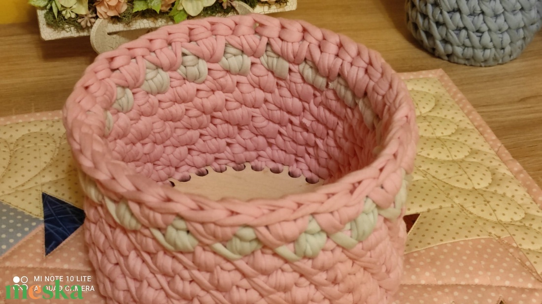 Horgolt tároló - baba - mama - babaszoba dekoráció - Meska.hu