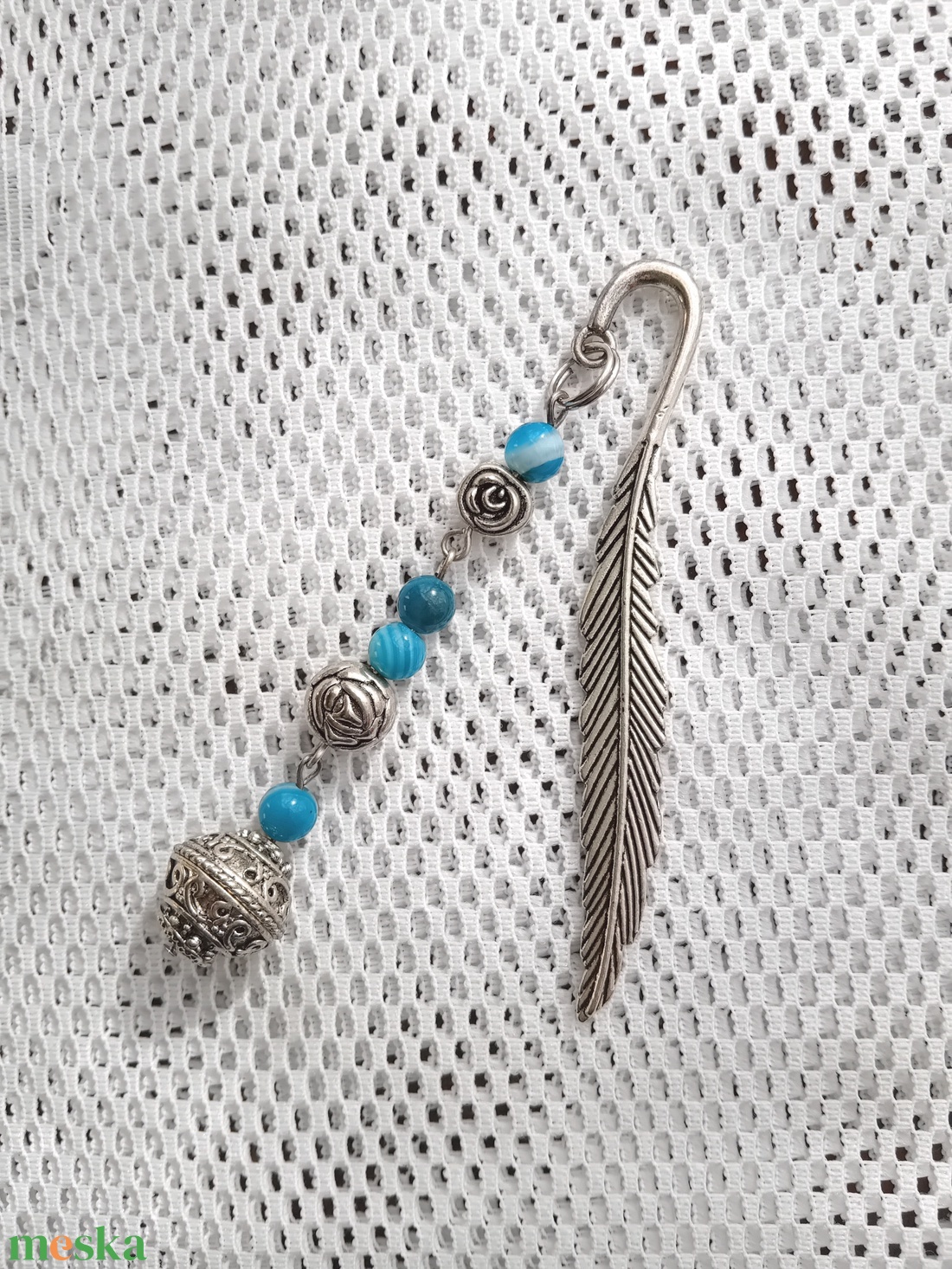 Könyvjelző, festett valódi achát gyöngyökkel - könyv & zene - könyvjelző - Meska.hu