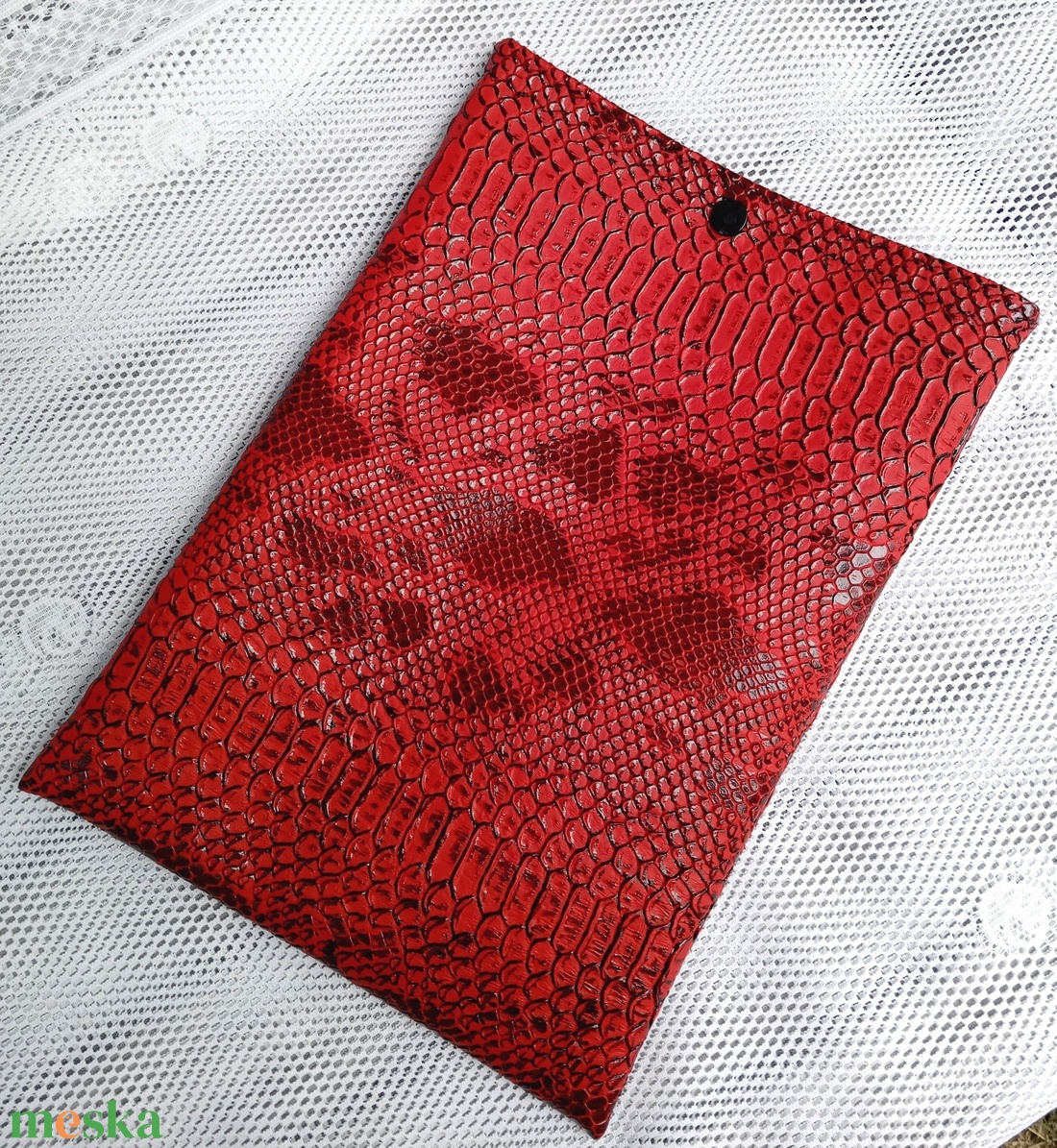 Kobra mintás textilbőr könyvtok, tablet vagy e-book tok, bordó - könyv & zene - könyvtok - Meska.hu Kobra mintás textilbőr könyvtok, tablet vagy e-book tok, bordó - könyv & zene - könyvtok - Meska.hu