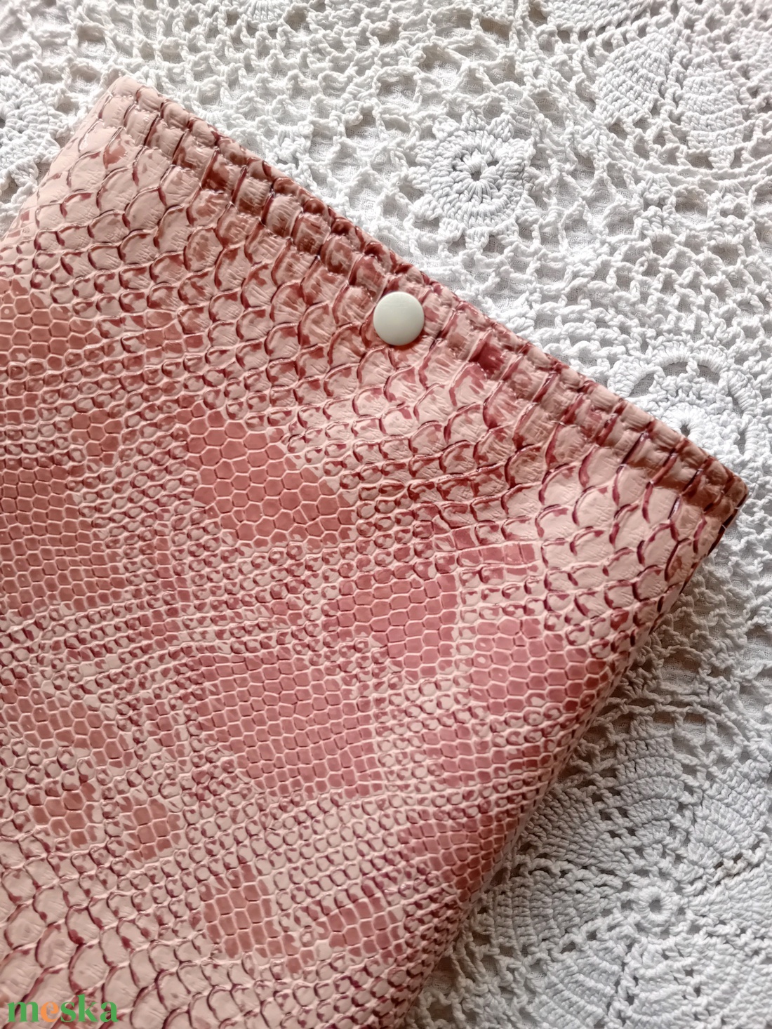 Kobra mintás textilbőr könyvtok, tablet vagy e-book tok, rózsaszín - könyv & zene - könyvtok - Meska.hu