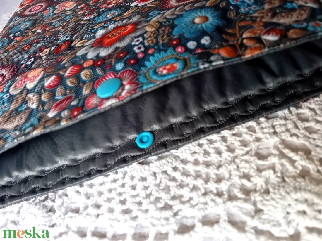 Vízhatlan laptop védő tok, virágos, laptoptok, laptoptartó  - táska & tok - laptoptáska, laptop hátizsák - Meska.hu