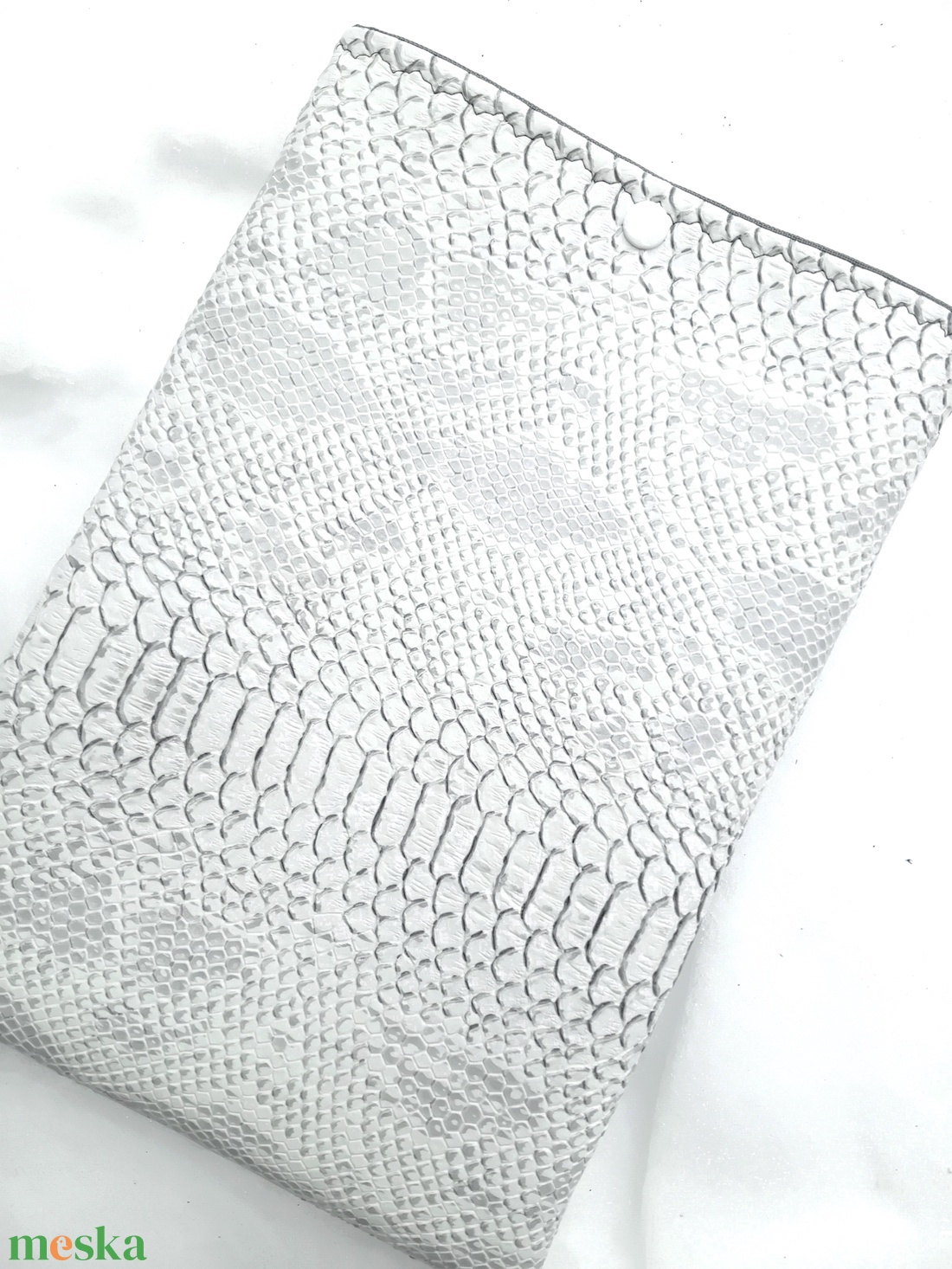 Kobra mintás textilbőr könyvtok, tablet vagy e-book tok, fehér-szürke, elegáns - könyv & zene - könyvtok - Meska.hu
