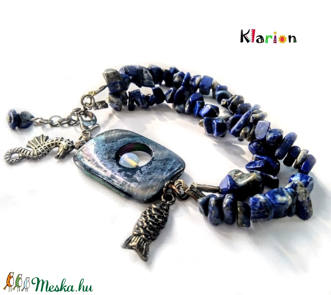 Lapis lazuli ásvány karkötő irizáló fényű szögletes kagylóval, opál ásványgyönggyel - ékszer - karkötő - karkötő medállal - Meska.hu Lapis lazuli ásvány karkötő irizáló fényű szögletes kagylóval, opál ásványgyönggyel - ékszer - karkötő - karkötő medállal - Meska.hu