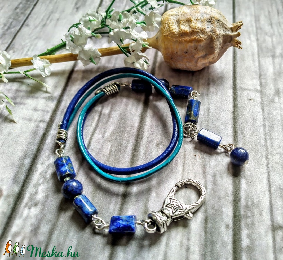 Lapis lazuli ásványgyöngy és hengerbőr karkötő - ékszer - karkötő - charm karkötő - Meska.hu Lapis lazuli ásványgyöngy és hengerbőr karkötő - ékszer - karkötő - charm karkötő - Meska.hu