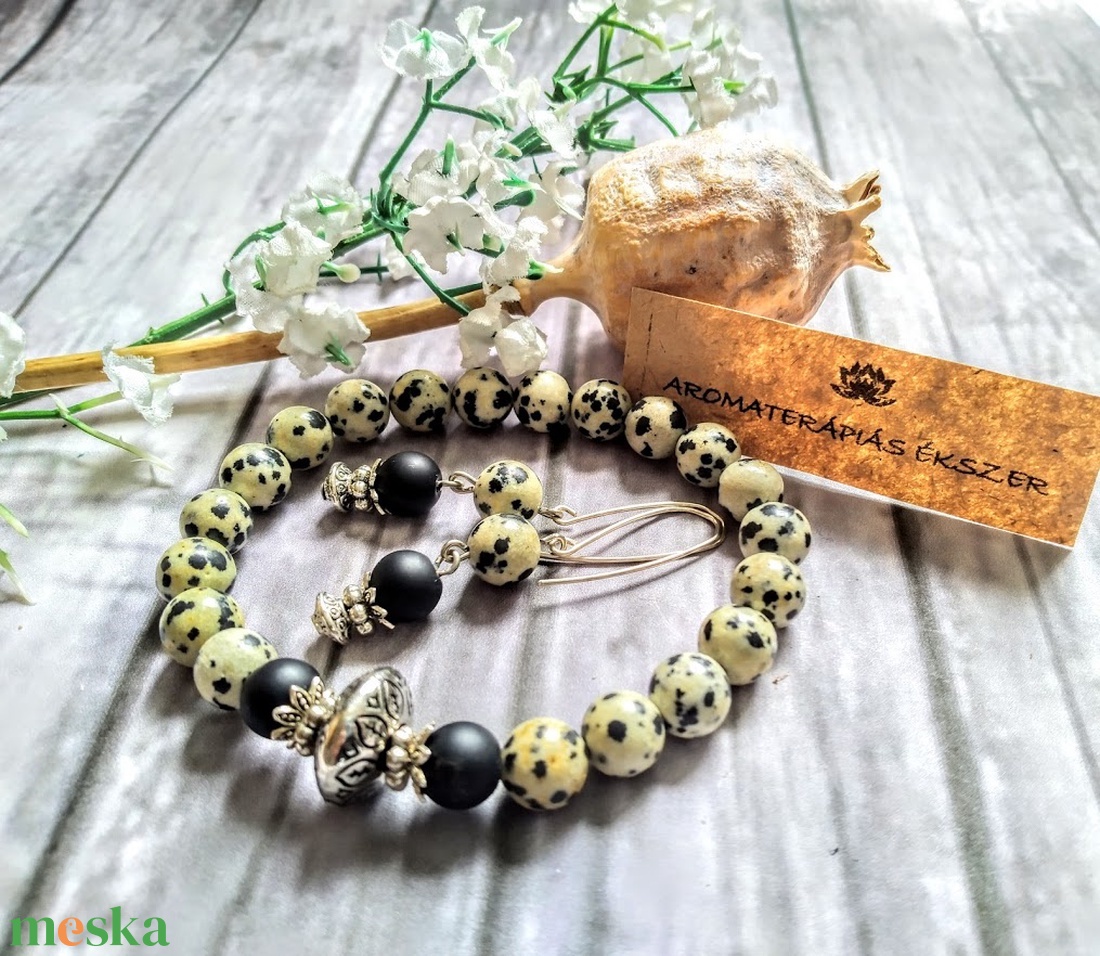 Dalmata jáspis, aromaterápiás lávakő ásvány, ásványgyöngy karköt, fülbevaló - ékszer - ékszerszett - Meska.hu Dalmata jáspis, aromaterápiás lávakő ásvány, ásványgyöngy karköt, fülbevaló - ékszer - ékszerszett - Meska.hu