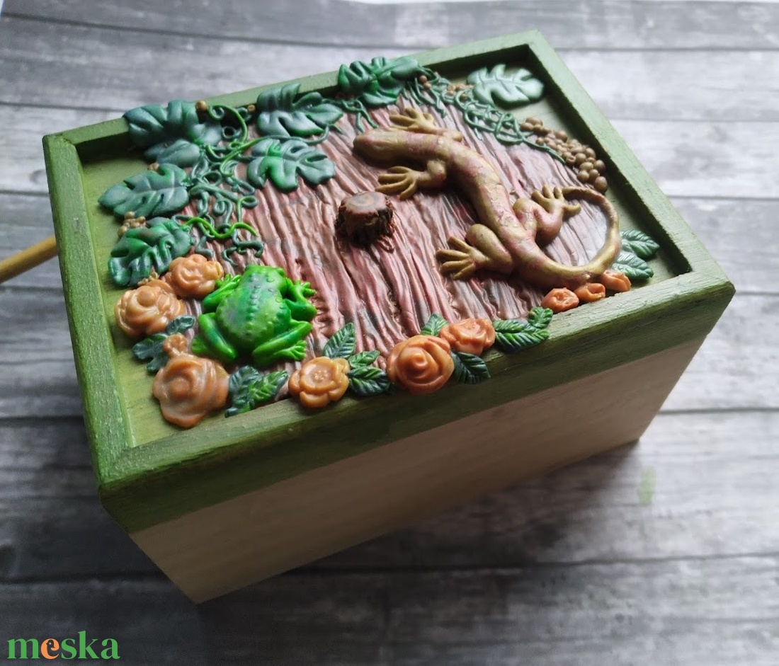 Dzsungel sorozat, dobozka őserdő témájú díszítéssel - otthon & életmód - tárolás & rendszerezés - doboz - Meska.hu Dzsungel sorozat, dobozka őserdő témájú díszítéssel - otthon & életmód - tárolás & rendszerezés - doboz - Meska.hu