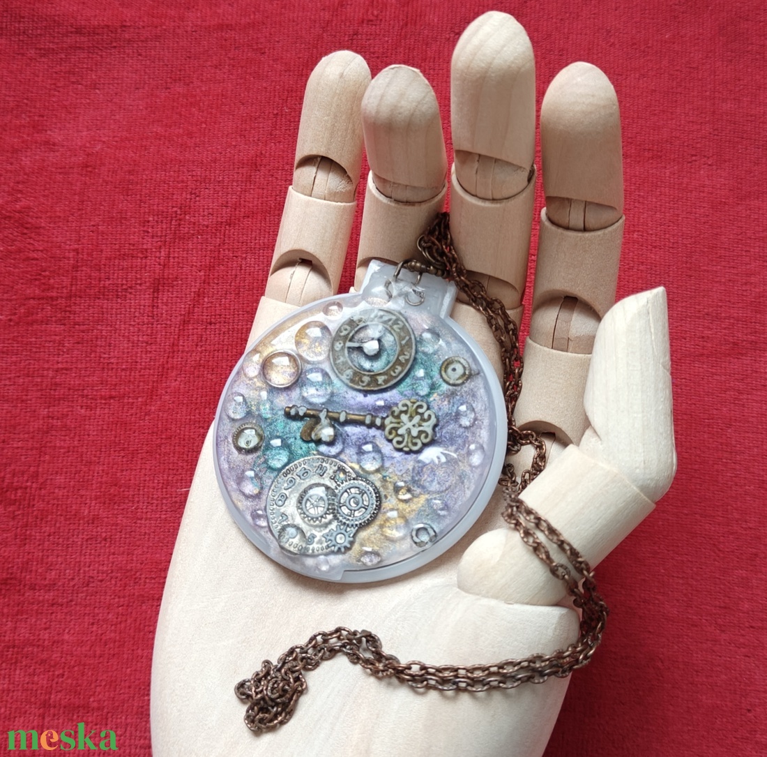 Steampunk zsebtükör nyakláncon - ékszer - nyaklánc - hosszú nyaklánc - Meska.hu Steampunk zsebtükör nyakláncon - ékszer - nyaklánc - hosszú nyaklánc - Meska.hu