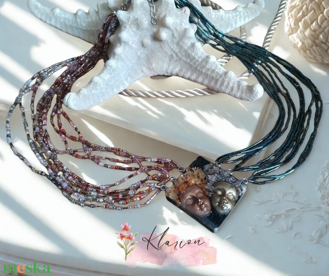 Virágtündérek szalma és kásagyöngy nyaklánc gyanta medállal, szárított virágokkal - ékszer - nyaklánc - medálos nyaklánc - Meska.hu