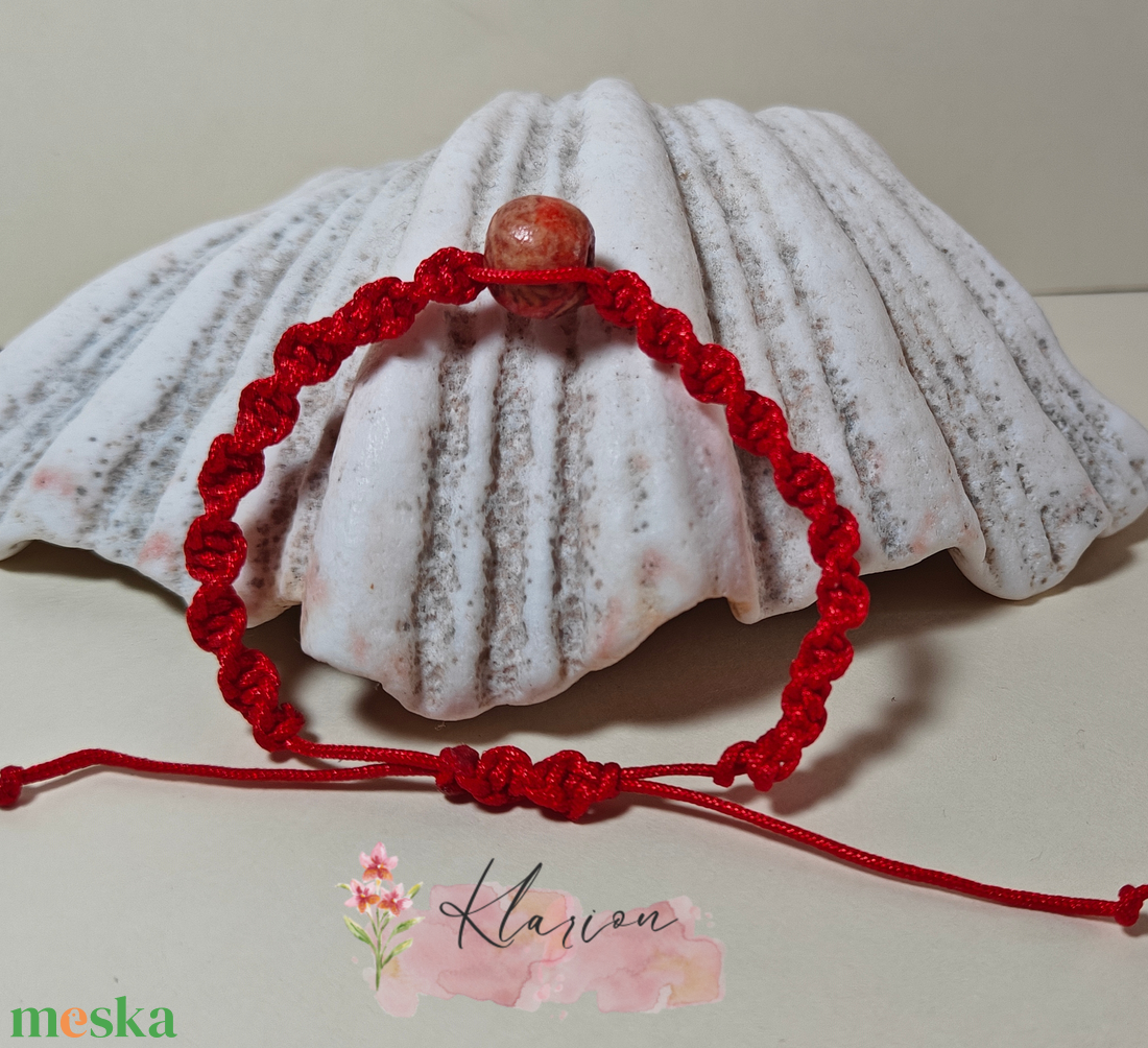 Piros védelmező makramé kabbala karkötő - ékszer - karkötő - fonott karkötő - Meska.hu